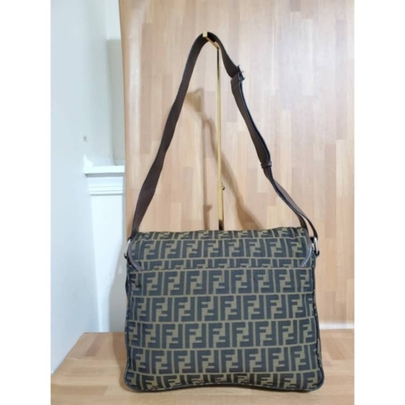 Authentic FENDI Zucca Canvas Messenger Bag Tobacco - Picture 13 of 13